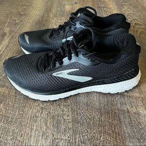 BROOKS Women Size 9 ADRENALINE GTS 20 Black White Running Shoes